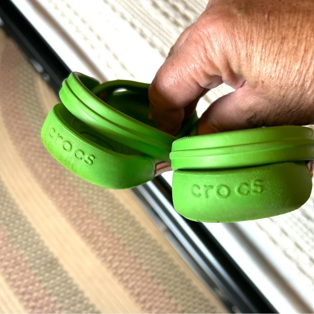 CROCS Maryjane Thong Child’s Sandals. Size 6/7.